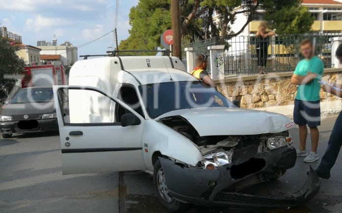 Χανιά: Τροχαίο ατύχημα με τραυματισμό μαθήτριας στον Άγιο Ιωάννη (Photos)
