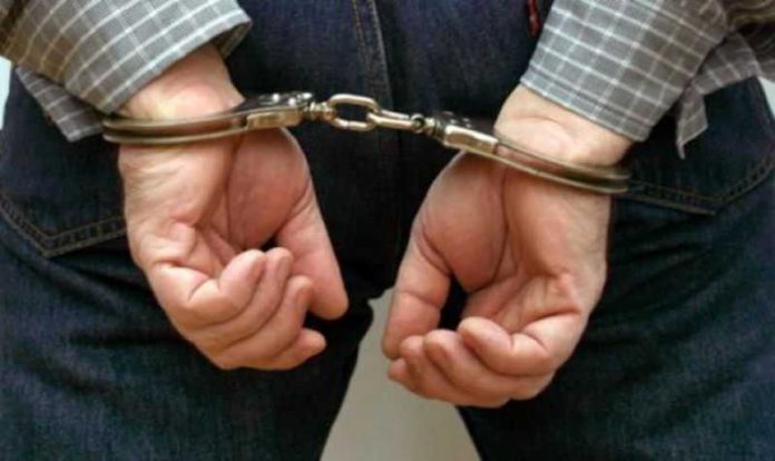Χανιά:Χειροπέδες σε 32χρονο με τρεις συσκευασίες χασίς