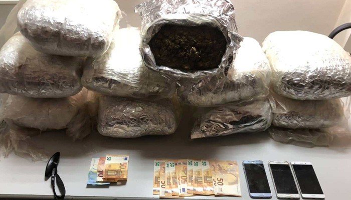 Πάνω από 20 κιλά χασίς στα Χανιά - Επιτυχία της Δίωξης Ναρκωτικών (φωτο)