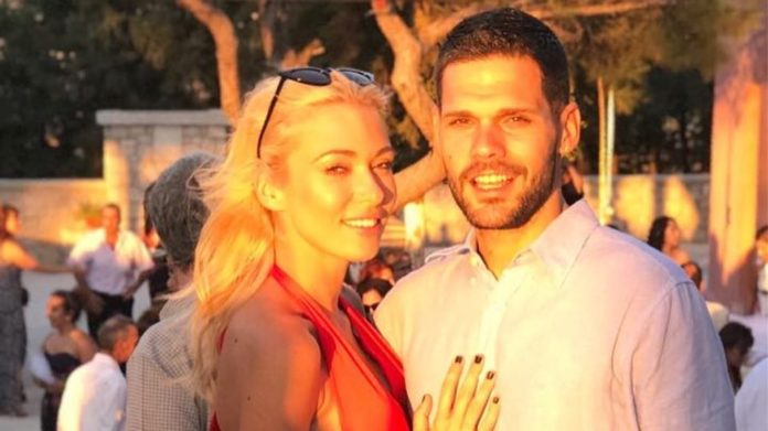 Μικαέλα Φωτιάδη: Ο σύζυγός της τής έστειλε… πακέτο το γιο τους