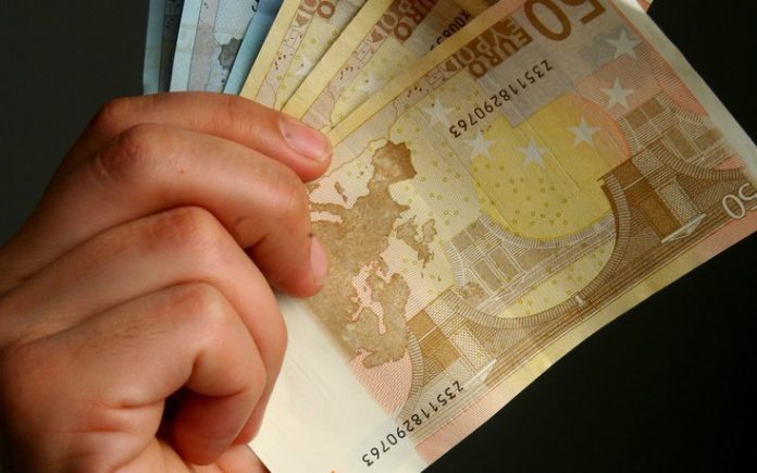 Κοινωνικό μέρισμα 2018: Από αύριο οι αιτήσεις-Πότε αναμένονται οι πληρωμές