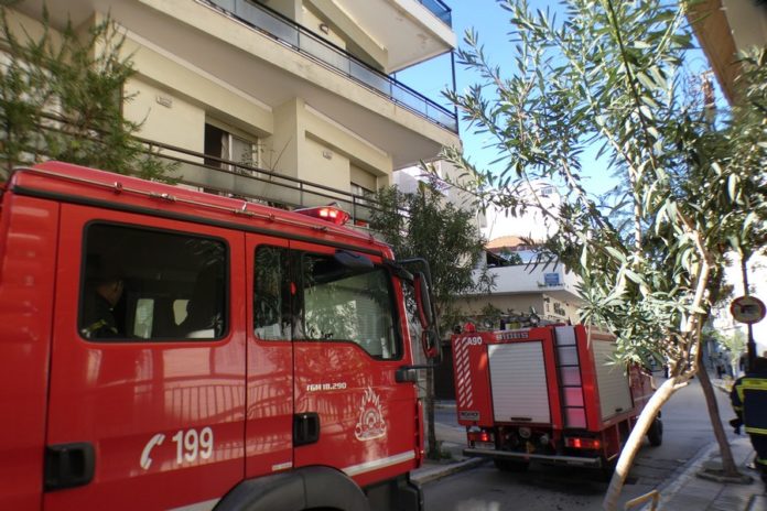 Συναγερμός στην Πυροσβεστική: Έβγαιναν καπνοί από διαμέρισμα στο κέντρο των Χανίων (Photos)