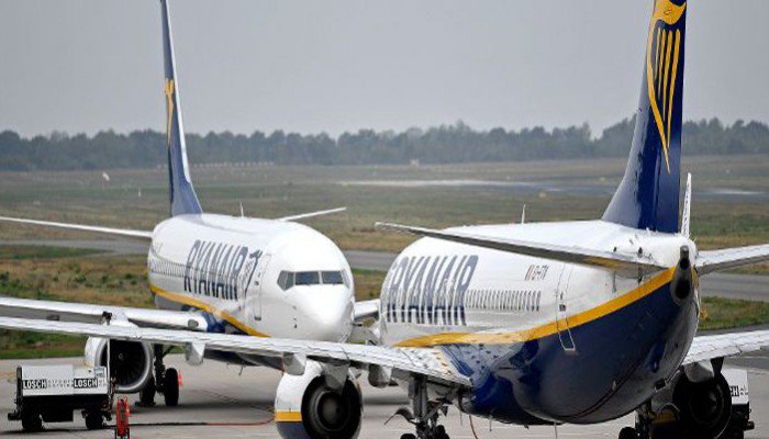 αεροπλάνα της ryanair