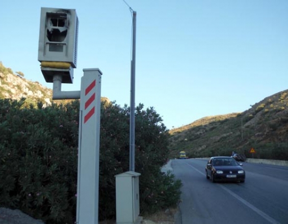Έβαλαν στο ...σημάδι την κάμερα στον Βόρειο Οδικό Άξονα Κρήτης!