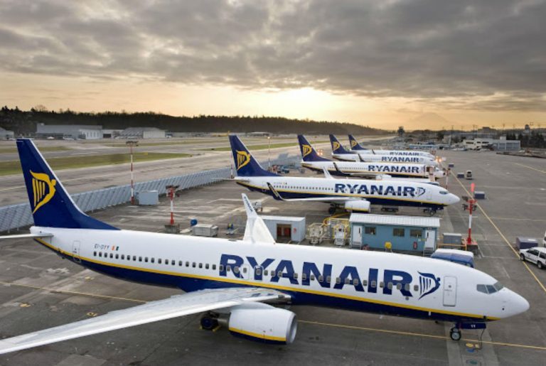 Ryanair: Κρατάει για την ώρα το Χανιά – Θεσσαλονίκη αλλά σβήνει οριστικά από το χάρτη της το Χανιά – Αθήνα το 2019