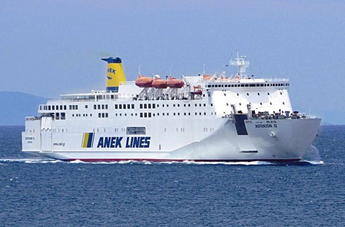 Κρήτη: Συναγερμός στο πλοίο της ΑΝΕΚ λόγω προβλήματος υγείας επιβάτη