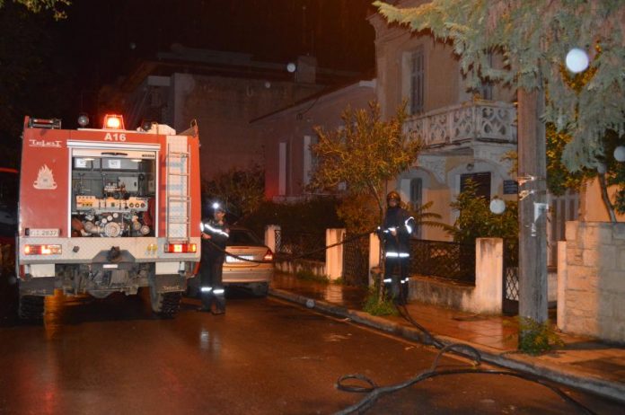Χανιά: Φωτιά τα ξημερώματα στα Παχιανά – Μια γυναίκα στο Νοσοκομείο