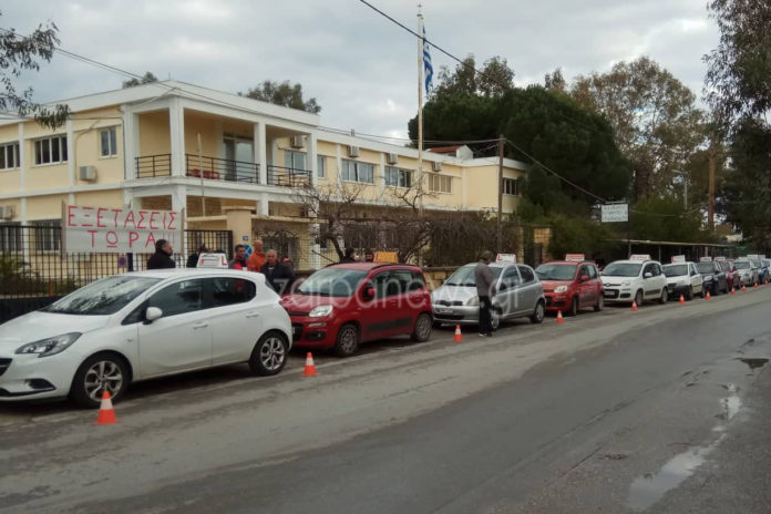 Χανιά: Συνεχίζουν τον αποκλεισμό στο Μηχανολογικό οι δάσκαλοι οδήγησης (Photos)