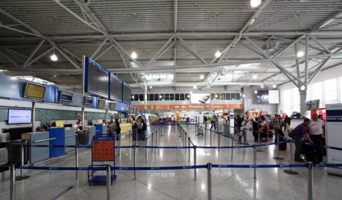 Ταλαιπωρία επιβατών σε Χανιά και Αθήνα λόγω… αφρικανικής σκόνης
