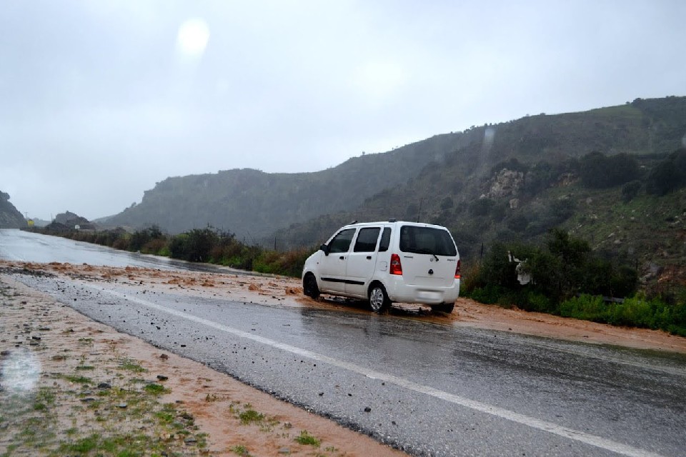 Προσοχή! Νέα προβλήματα στην εθνική Χανιά-Κίσσαμος από την κακοκαιρία (φωτο)