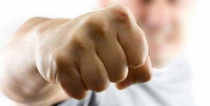 Τσαμπουκάς το πρωί στην Εφορία Χανίων – Πολίτης απείλησε με ξυλοδαρμό υπάλληλο