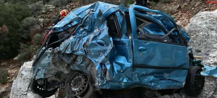 Συντρίμμια και εικόνες ΣΟΚ στις Σίσες! Βγήκαν ζωντανοί η μητέρα με τα δυο της παιδιά που έπεσαν σε γκρεμό…