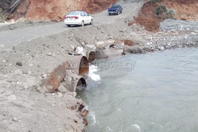 Η αυτοσχέδια γέφυρα στον Κερίτη περνάει από το χωράφι μου, χωρίς την άδειά μου: Να σταματήσει η κυκλοφορία ζητά η ιδιοκτήτρια (Photo)