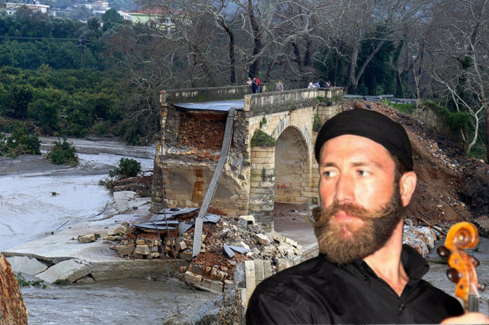 Το συγκλονιστικό ριζίτικο για την καταστροφή της γέφυρας του Κερίτη από τον Αντώνη Μαρτσάκη (Video)