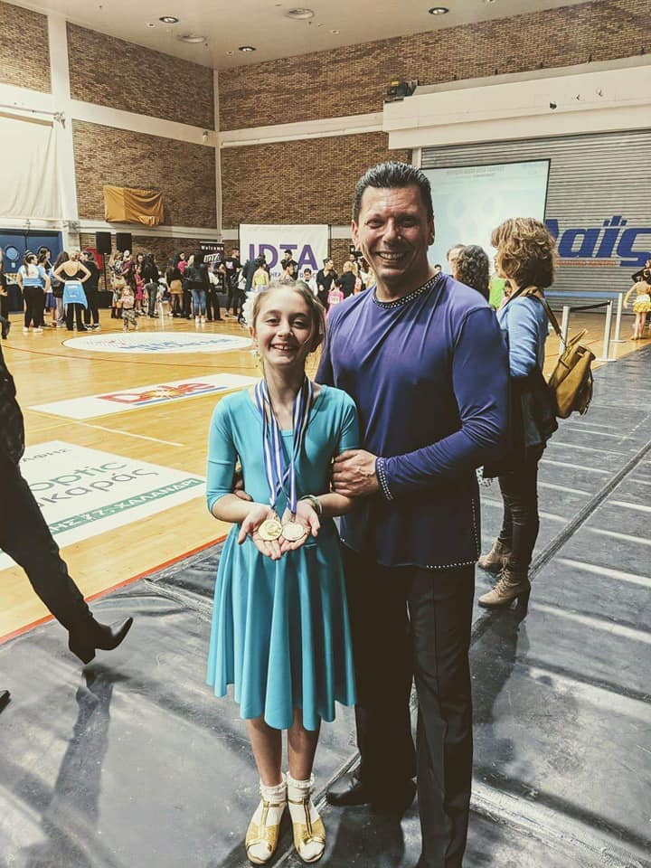 Χανιώτικη σχολή χορού κέρδισε δυο μετάλλια σε πανελλήνιο διαγωνισμό χορού 