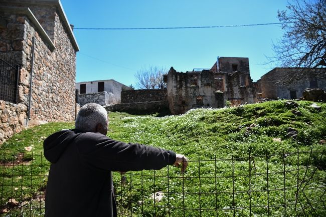 Το χωριό «φάντασμα» στα Χανιά που ερήμωσε για μία… βεντέτα (Photos)