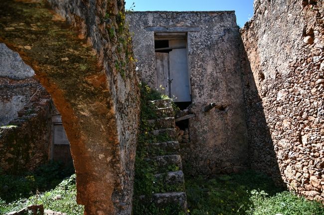 Το χωριό «φάντασμα» στα Χανιά που ερήμωσε για μία… βεντέτα (Photos)