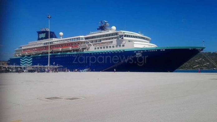 Δύο κρουαζιερόπλοια με χιλιάδες επισκέπτες έδεσαν το πρωί στη Σούδα