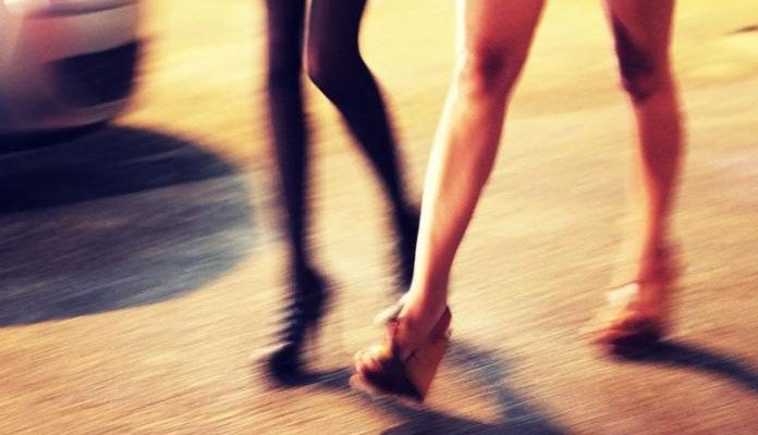 Προφυλακιστέοι ο σύντροφος, η μητέρα και η αδελφή του που εξέδιδαν την 25χρονη στην Κρήτη