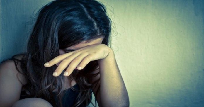 Απίστευτο περιστατικό παιδικής κακοποίησης στα Χανιά! Τη χτυπούσε και της έκοβε τα μαλλιά