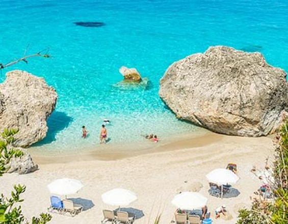 Κοινωνικός Τουρισμός 2019: Πότε ξεκινούν οι αιτήσεις για δωρεάν διακοπές