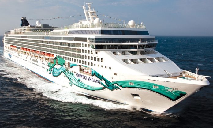 Το πολυτελές κρουαζιερόπλοιο «Norwegian Jade», στη Σούδα