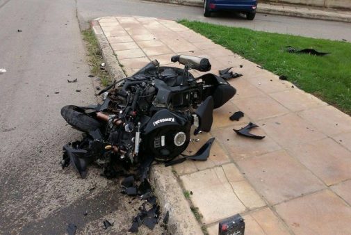 Kρήτη: Καρφώθηκε με τη μηχανή στο κολονάκι – Ήταν υπό την επήρεια οξείας μέθης