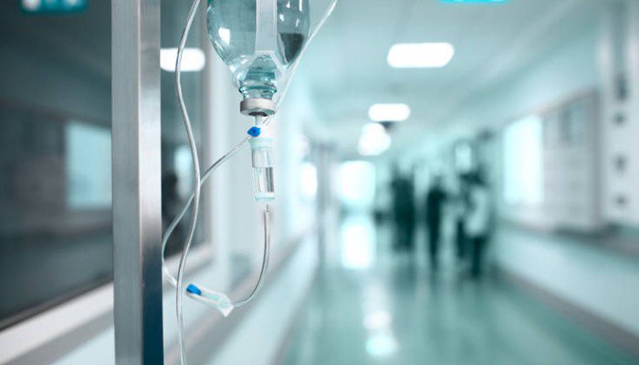 Νοσοκόμα πήδηξε από το παράθυρο για να μη συλληφθεί