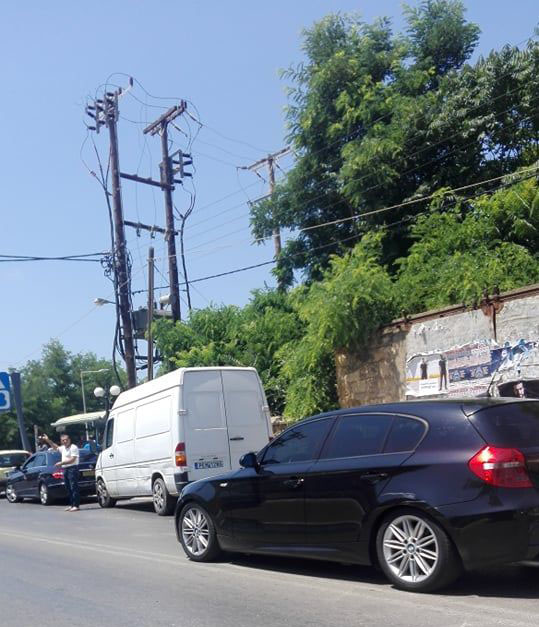 Τροχαίο με τρία οχήματα στον Μακρύ Τοίχο