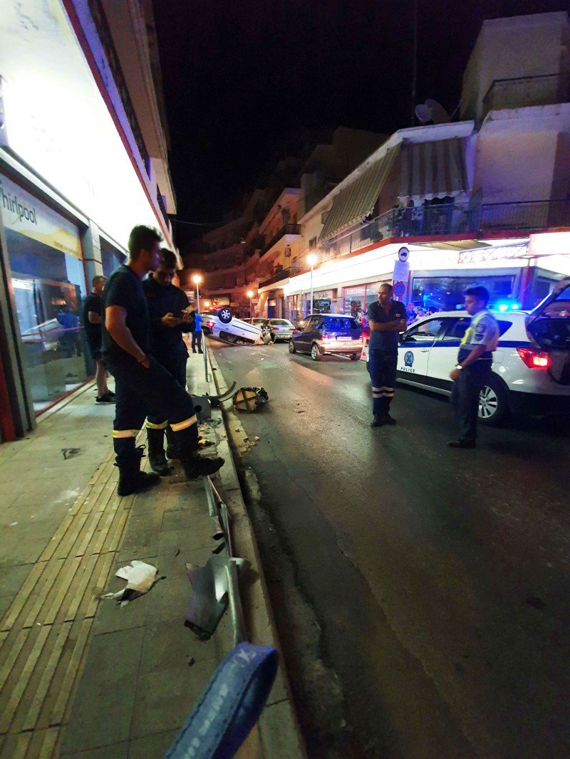 Εντυπωσιακό τροχαίο στο κέντρο των Χανίων (φωτο)