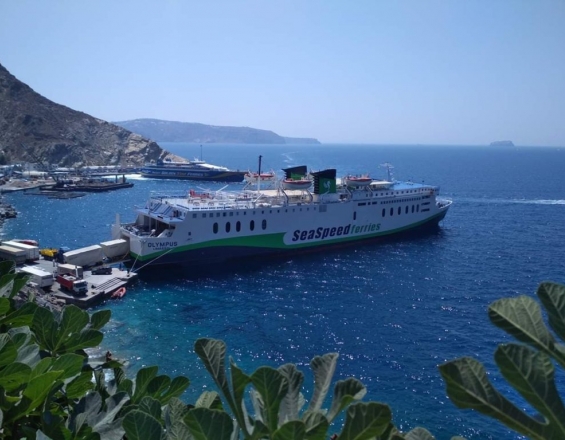 Απίστευτο: Το πλοίο που θα ...έσπαγε τον αποκλεισμό του Ρεθύμνου έπεσε σε ξέρα!