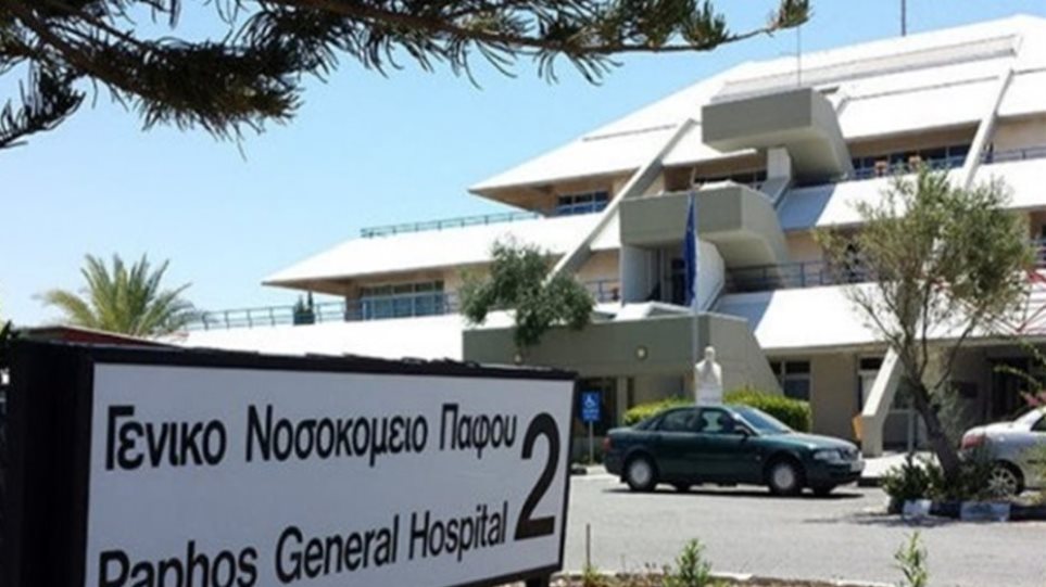 Άγριο ξύλο μεταξύ γιατρών για τα... μάτια μιας νοσοκόμας