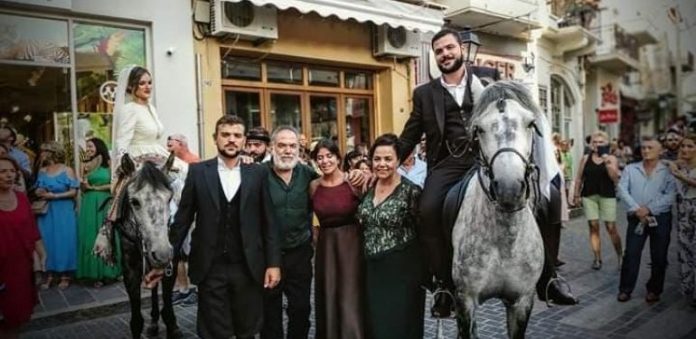Παντρεύτηκαν, πήγαν… καβάλα στ’ άλογο, κι έγραψαν ιστορία