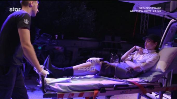 GNTM: Ατύχημα στην πασαρέλα – Έπεσε και της βγήκε το γόνατο, αποχώρησε με ασθενοφόρο…