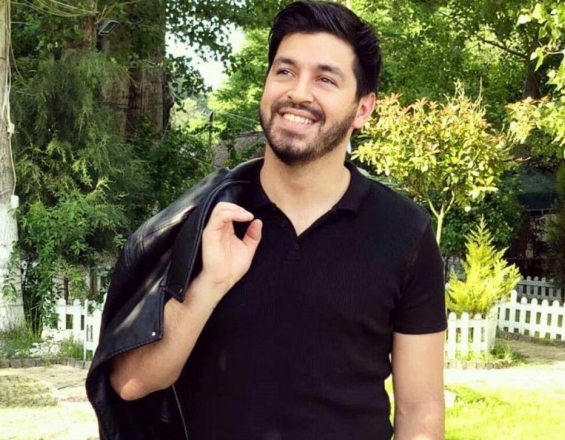 Ο Πάνος Ζάρλας στο πάρτι γενεθλίων του λίγη ώρα πριν φύγει από τη ζωή