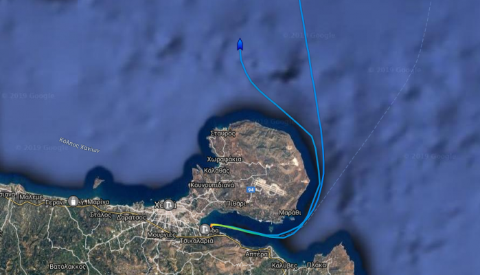 Ο ξαφνικός «γύρος» του Ακρωτηρίου για το πλοίο της γραμμής Χανιά – Πειραιάς