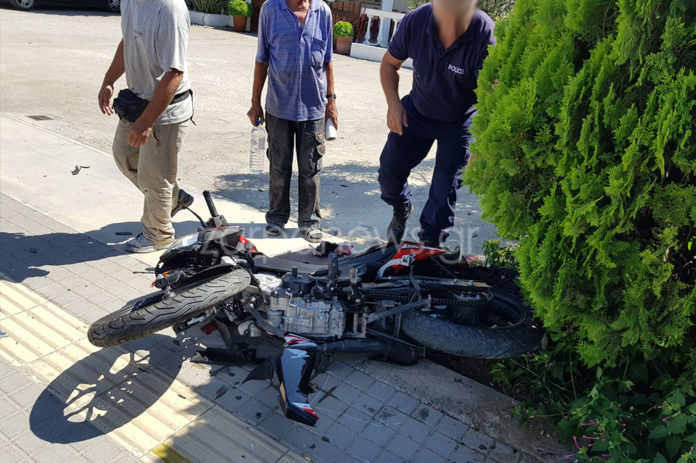 Νέο σοβαρό τροχαίο έπειτα από σύγκρουση μηχανής με αυτοκίνητο
