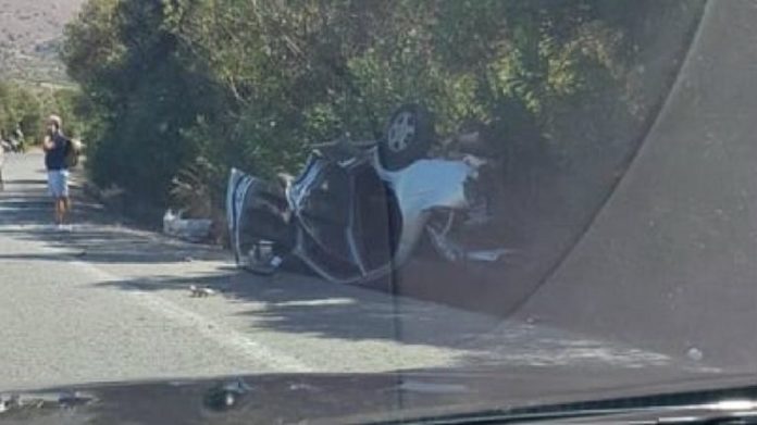 Ντελαπάρισε με κλεμμένο αυτοκίνητο