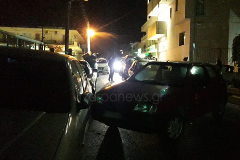 Χανιά: Παρκαρισμένο όχημα έκλεισε δρόμο στο κέντρο της πόλης (φωτο)