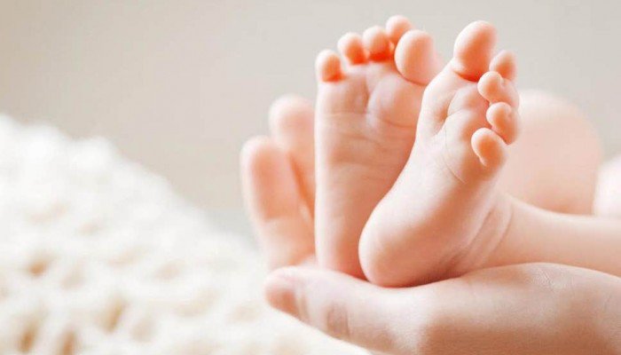 Επίδομα γέννας 2.000 ευρώ για το 90% των οικογενειών από τον Ιανουάριο
