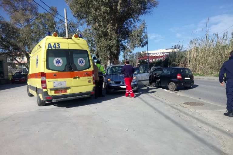 Χανιά: Σύγκρουση δύο οχημάτων στην Λεωφόρο Σούδας (φωτο)
