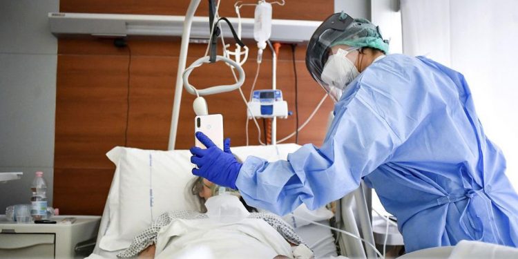 53χρονη Κρητικιά που ξεπέρασε τον Κορωνοϊό: «Ευχαριστώ το Θεό που δεν κόλλησε κανένας άλλος»