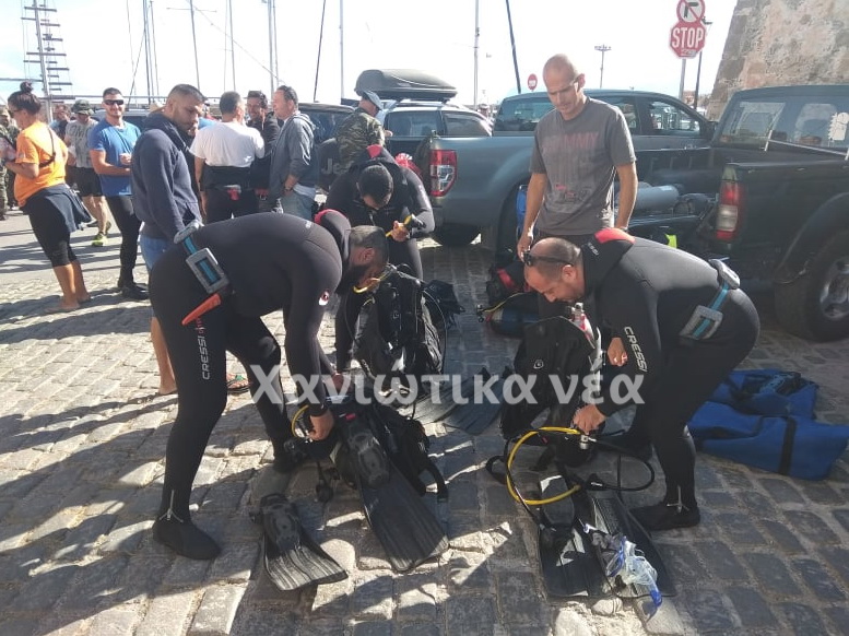 Χανιά: Εθελοντικός καθαρισμός στο βυθό του Ενετικού λιμανιού (φωτο)