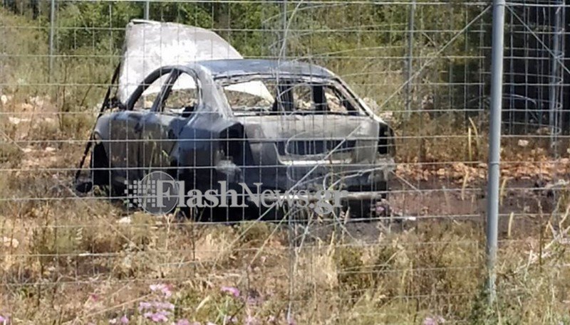 Χανιά: Παρανάλωμα του πυρός έγινε αυτοκίνητο (φωτο)