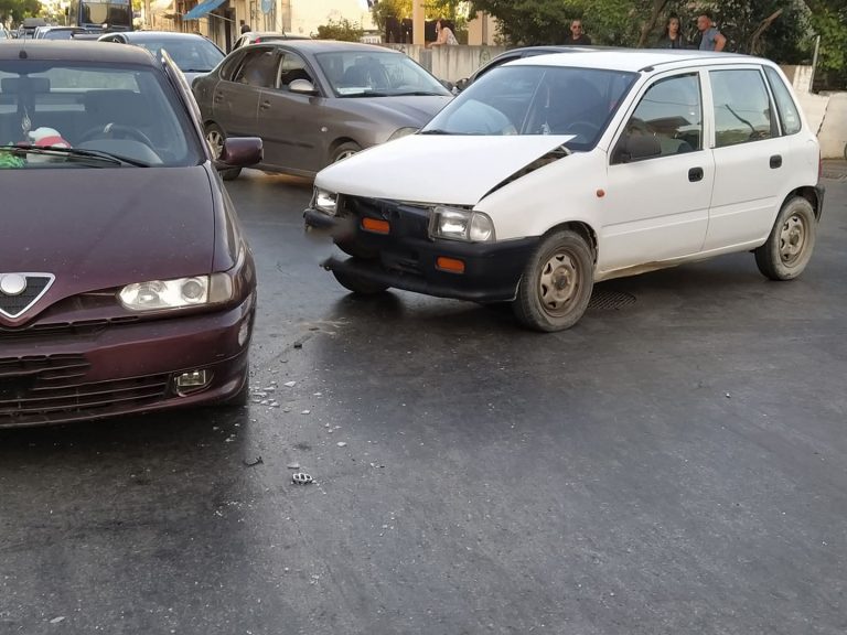 Χανιά: Τροχαίο ατύχημα στην Αναγνώστου Γογονή (φωτο)