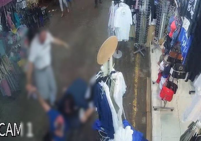 Χανιά: Καταστηματάρχες πλακώθηκαν στο ξύλο μέσα στη Δημοτική Αγορά (video)