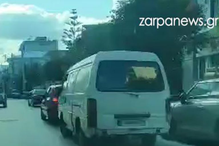 Χανιά: Εσύ διπλοπαρκάρεις στην Αποκορώνου ή είσαι κανένα… κορόιδο; (video)