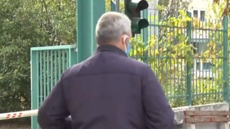 Ασθενής με κορωνοϊό βγήκε από το νοσοκομείο για να φάει! (video)