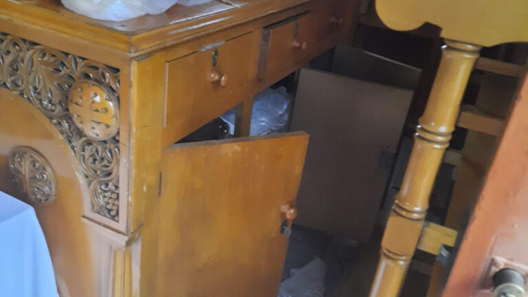 Χανιά: Ιερόσυλοι έκλεψαν ιερό λείψανο από ναό - Ανήμερα της εορτής των Αγ.Σαράντα (φωτο)