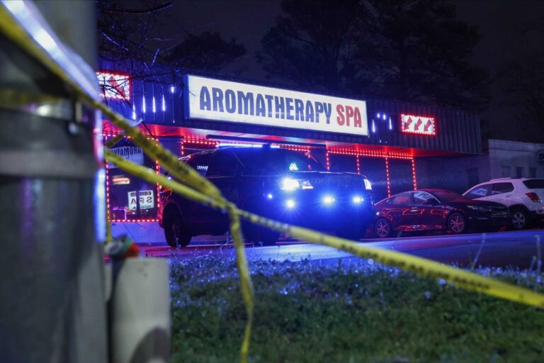 Μακελειό με 8 νεκρούς σε 3 κέντρα σπα στην Ατλάντα! (video - φωτο)